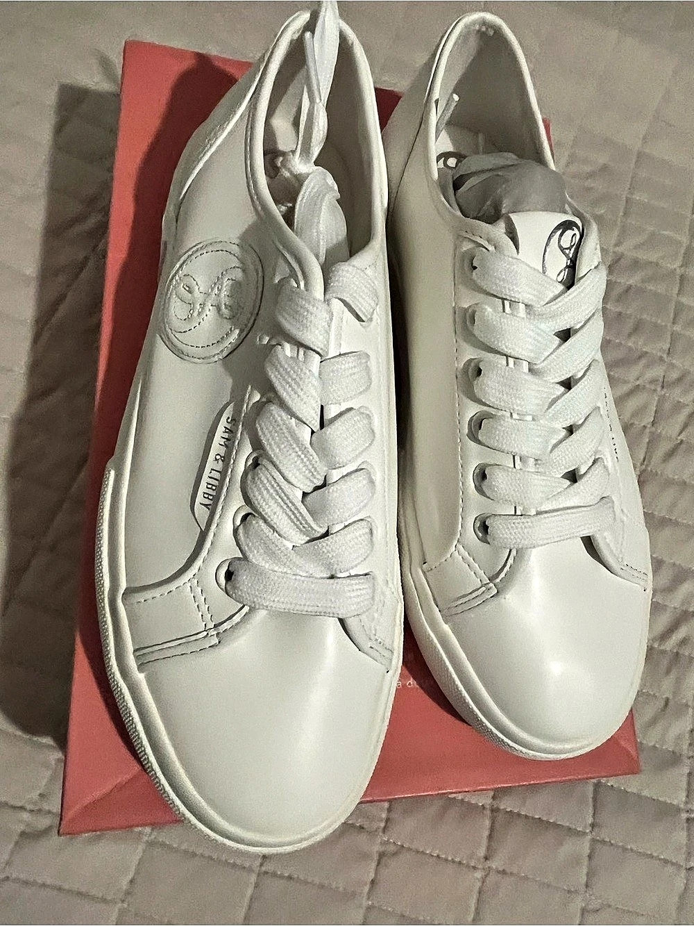 Sam and Libby Dina White Sneakers US 7 New
